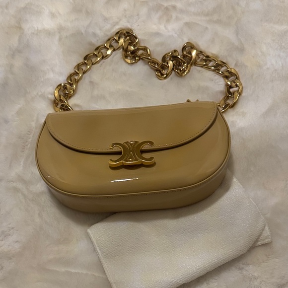 Celine Tan Shoulder Bag with Gold Chain - Picture 1 of 17